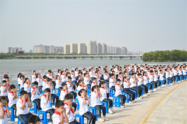 健身气功4.jpg