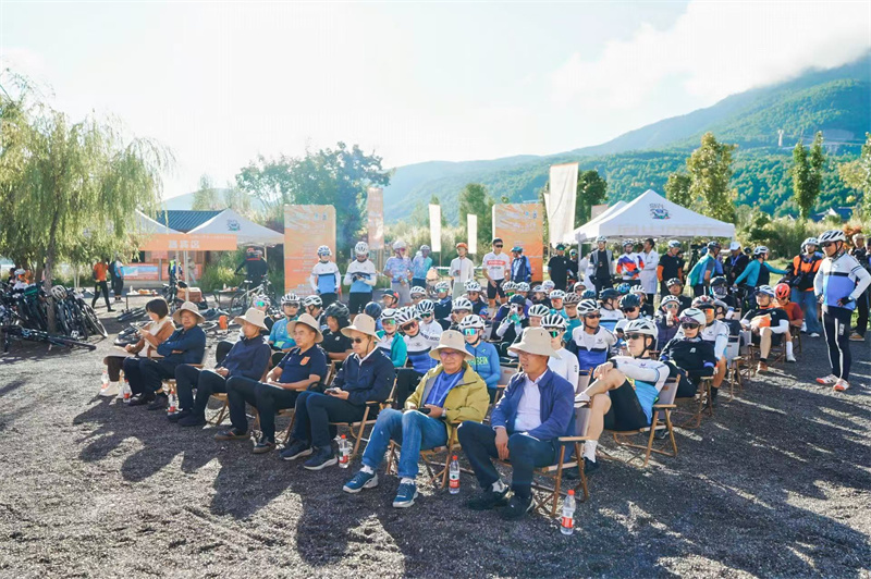 W020250929780704266805.jpg W020250929780704266805.jpg