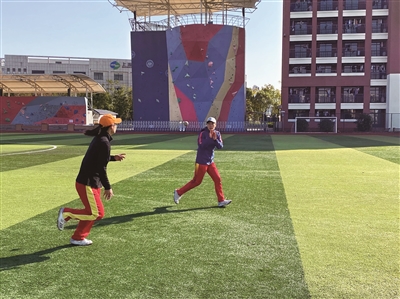 zgtyb1109004_005_01_b.jpg zgtyb1109004_005_01_b.jpg