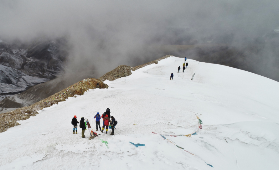 0427-登山.png 0427-登山.png